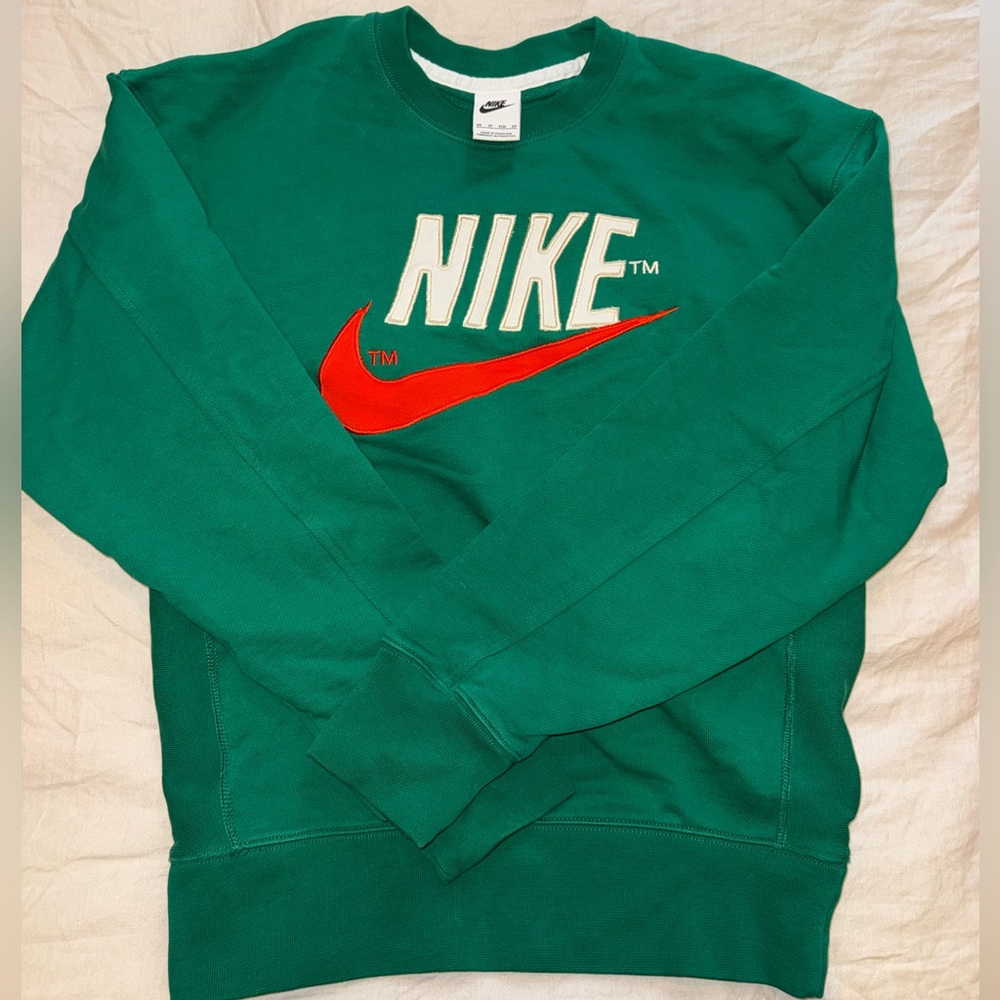 Nike Men’s Extra Small Heritage logo Crewneck